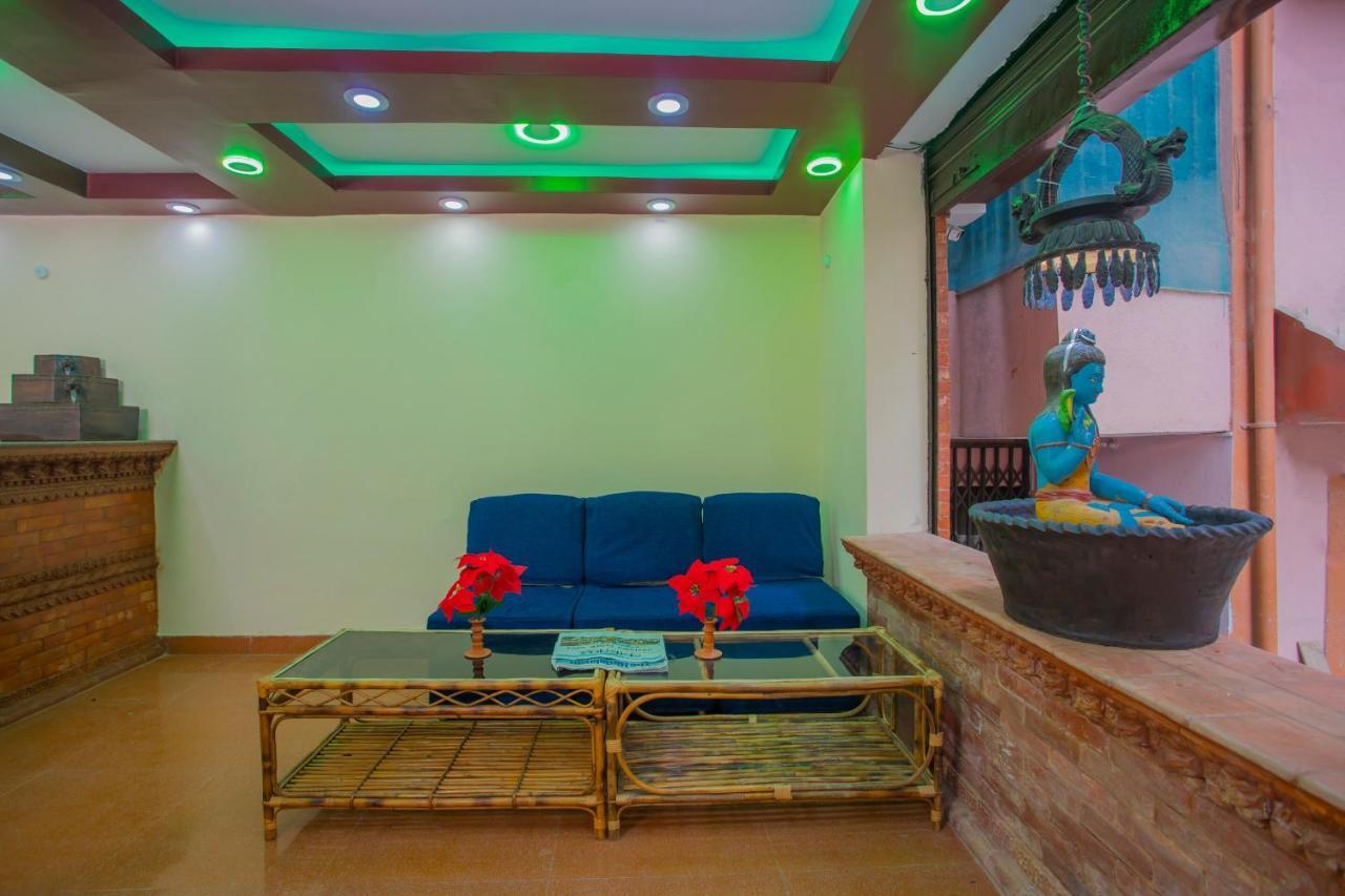 Oyo Hotel Antique Kutty Kathmandu Exterior photo